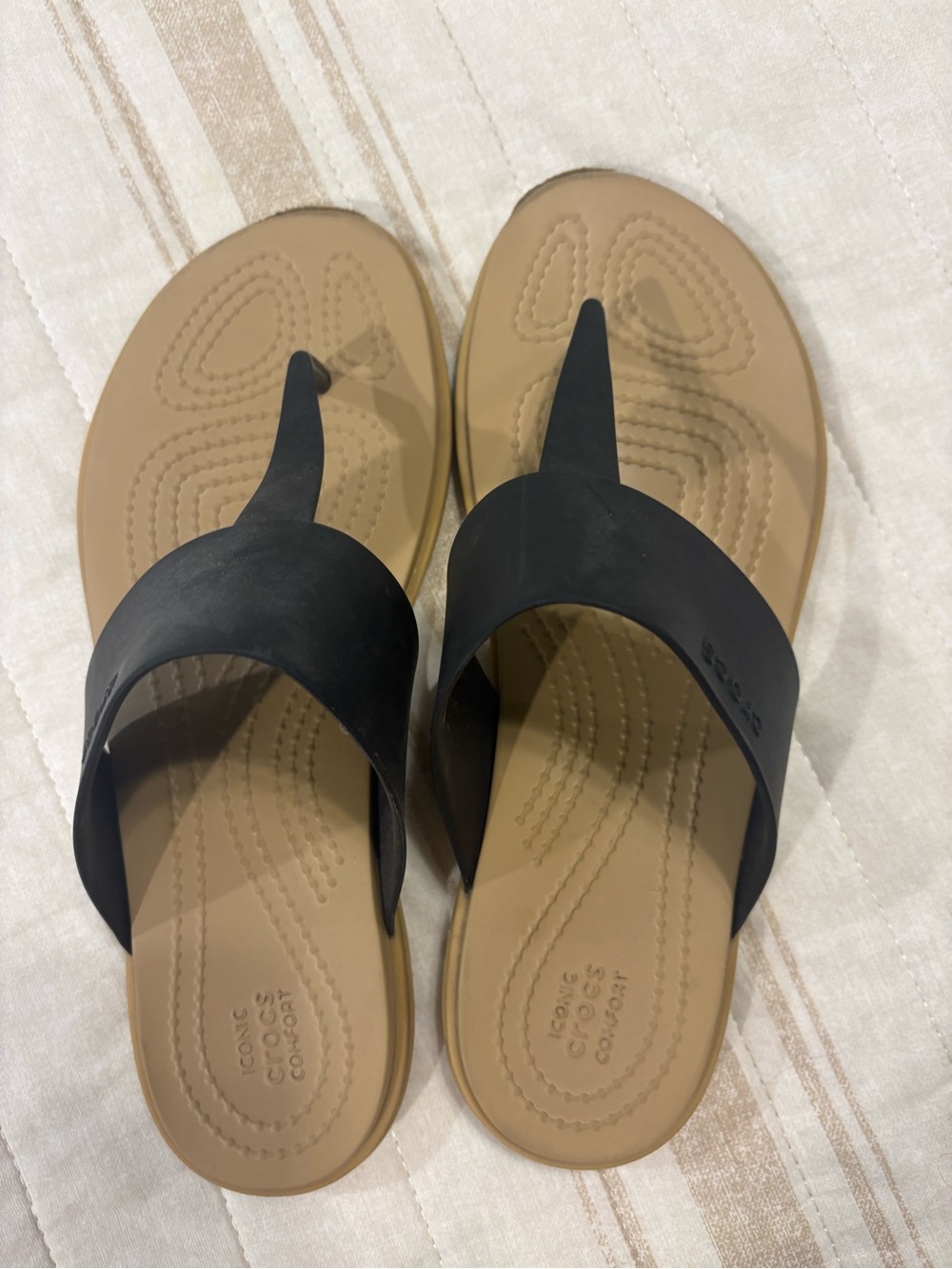 CROCS Black Strap Tan Footbed Women's Toe-Post Sandals